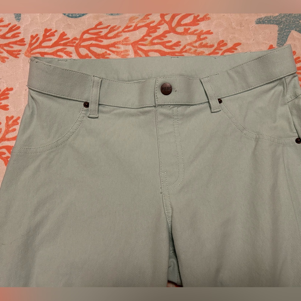 HUE Mint Green Cropped Skinny Capris - Picture 7 of 7